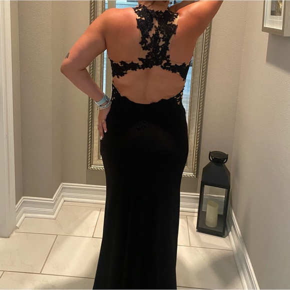 Beautiful Black Elegant Dress - Picture 2 of 6